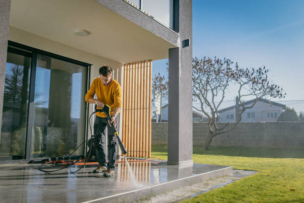 Best Animal Enclosure Cleaning  in Vincent, CA
